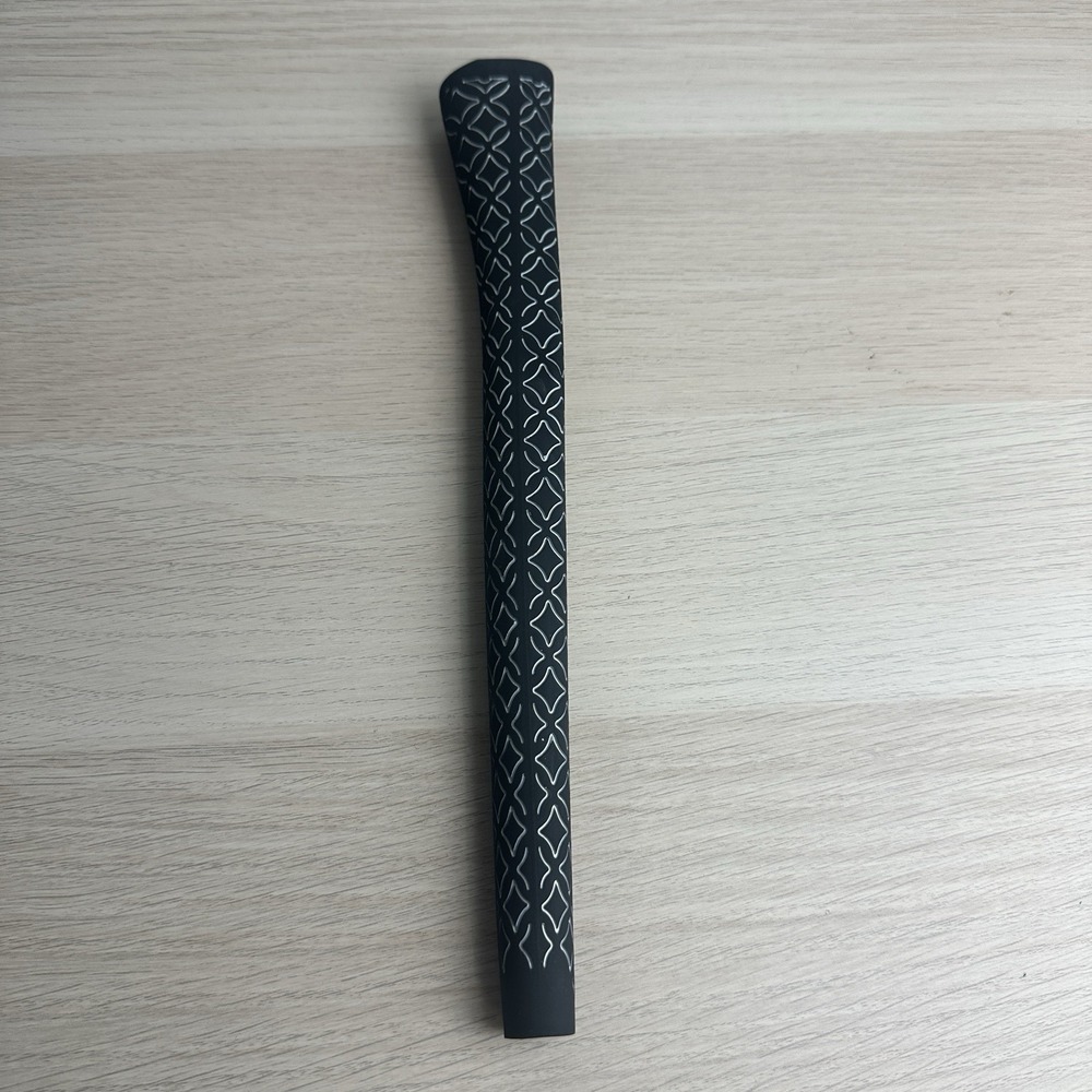 Scotty Cameron‎ Textured Pistolini Putter Grip - Black/White - Picture 3 of 3